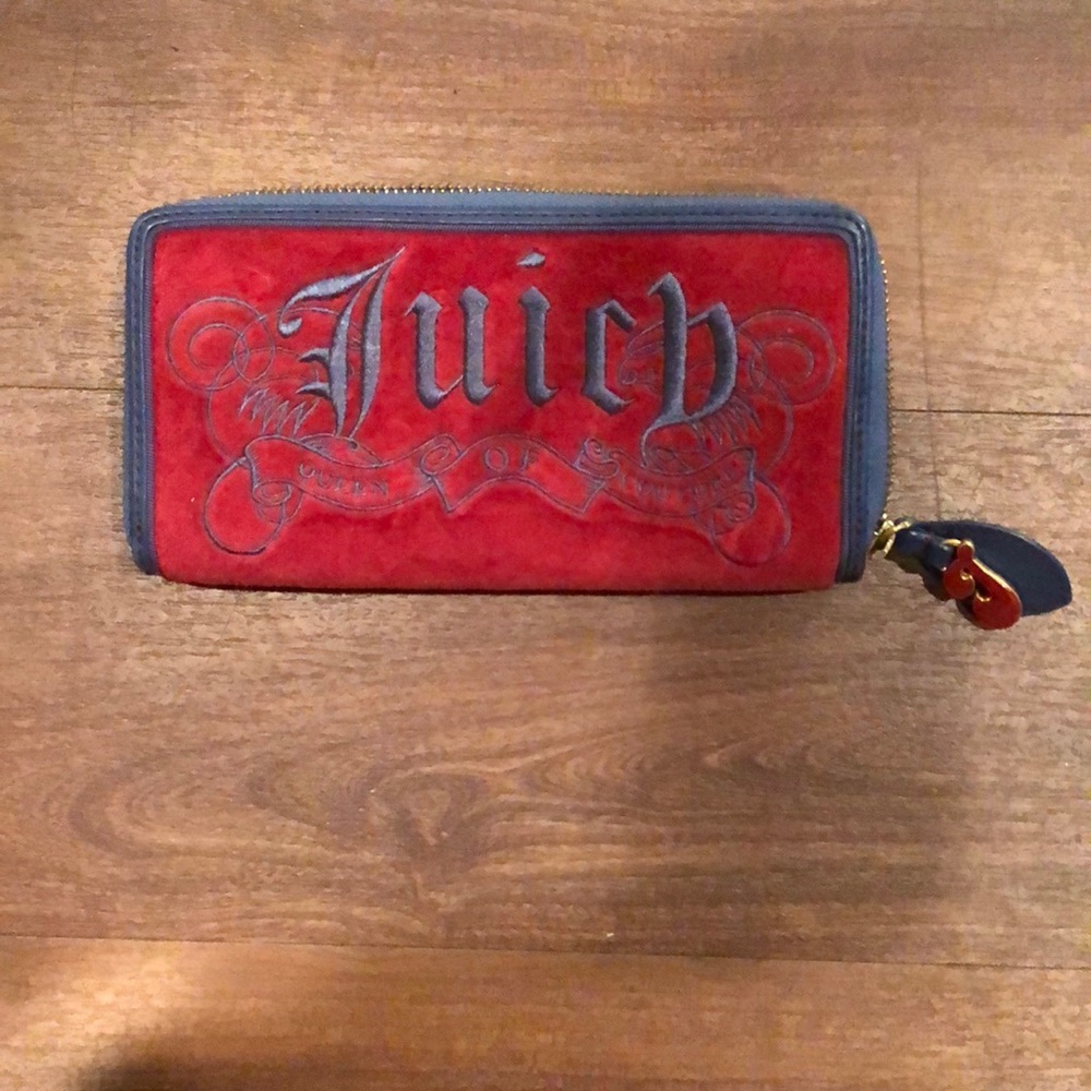 Juicy wallet— like new!! 💞